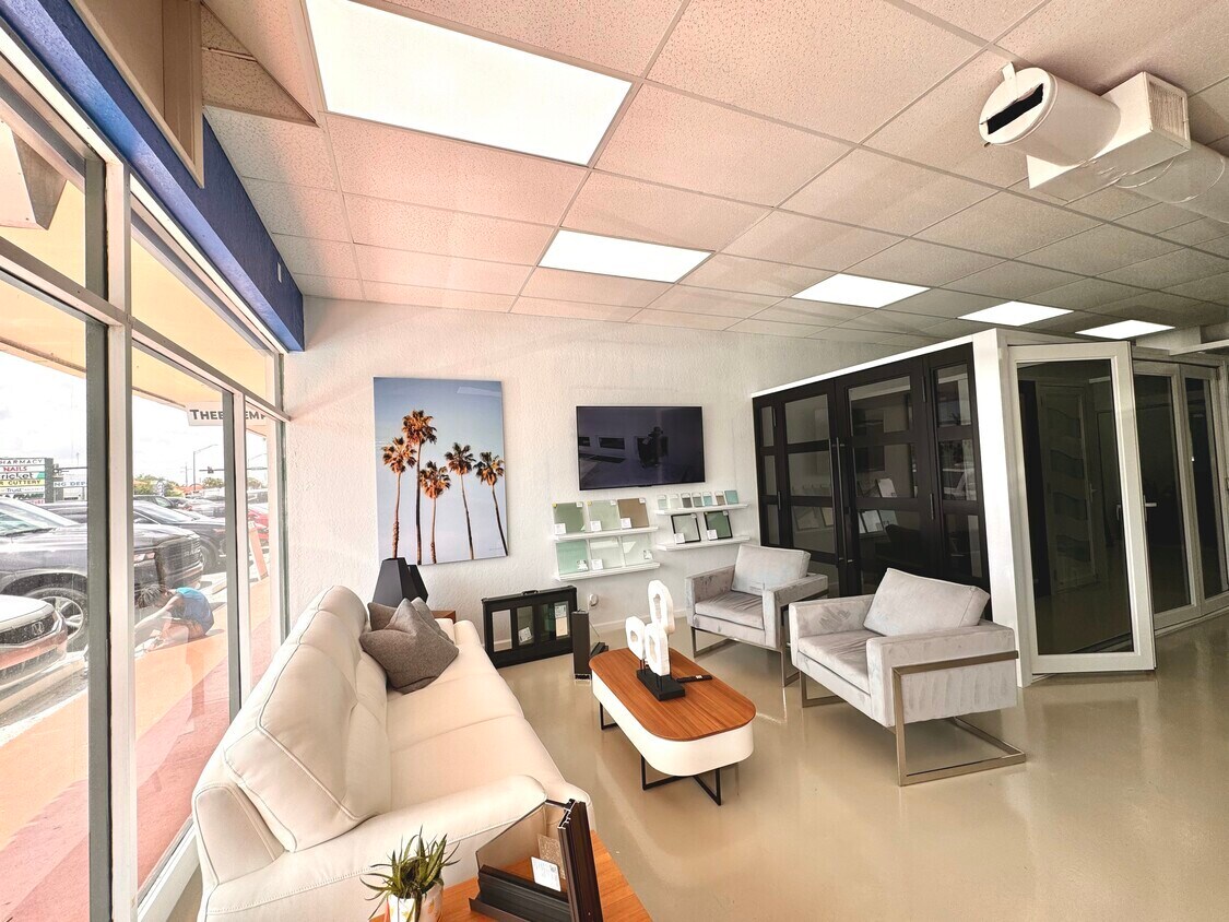 1509-1523 E Commercial Blvd, Fort Lauderdale, FL à louer Photo intérieure– Image 1 sur 5