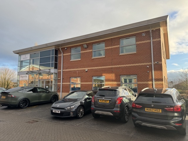 Calder Close, Wakefield à louer - Photo principale – Image 1 sur 3
