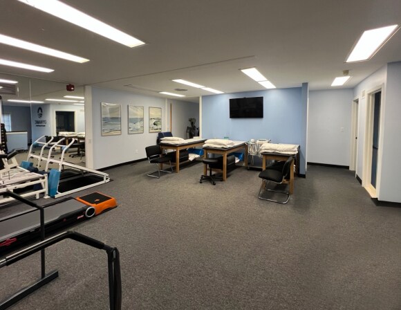 164 E Main St, Huntington, NY à louer Photo intérieure– Image 1 sur 2