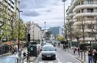 Plus de détails pour Local commercial à louer