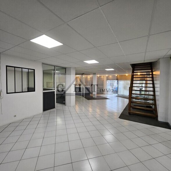 Local commercial dans Juvisy-sur-Orge à vendre - Photo intérieure – Image 2 sur 10