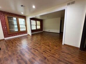 619-623 S Olive St, Los Angeles, CA à louer Photo intérieure– Image 2 sur 4