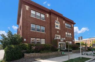 Plus de détails pour 2217 W Wisconsin Ave, Milwaukee, WI - Logement à vendre