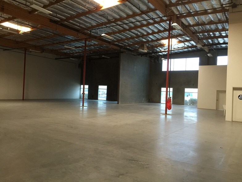 200 E Avenue K-8, Lancaster, CA à louer - Photo intérieure – Image 3 sur 8