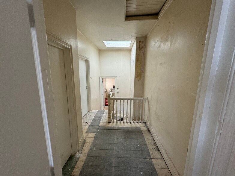 7-9 Fore St, Brixham à vendre - Photo intérieure – Image 3 sur 12