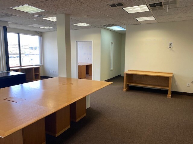 440 Route 17 N, Hasbrouck Heights, NJ à louer - Photo intérieure – Image 3 sur 6