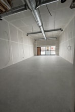 4211 106th St, Edmonton, AB à louer Photo intérieure– Image 2 sur 5