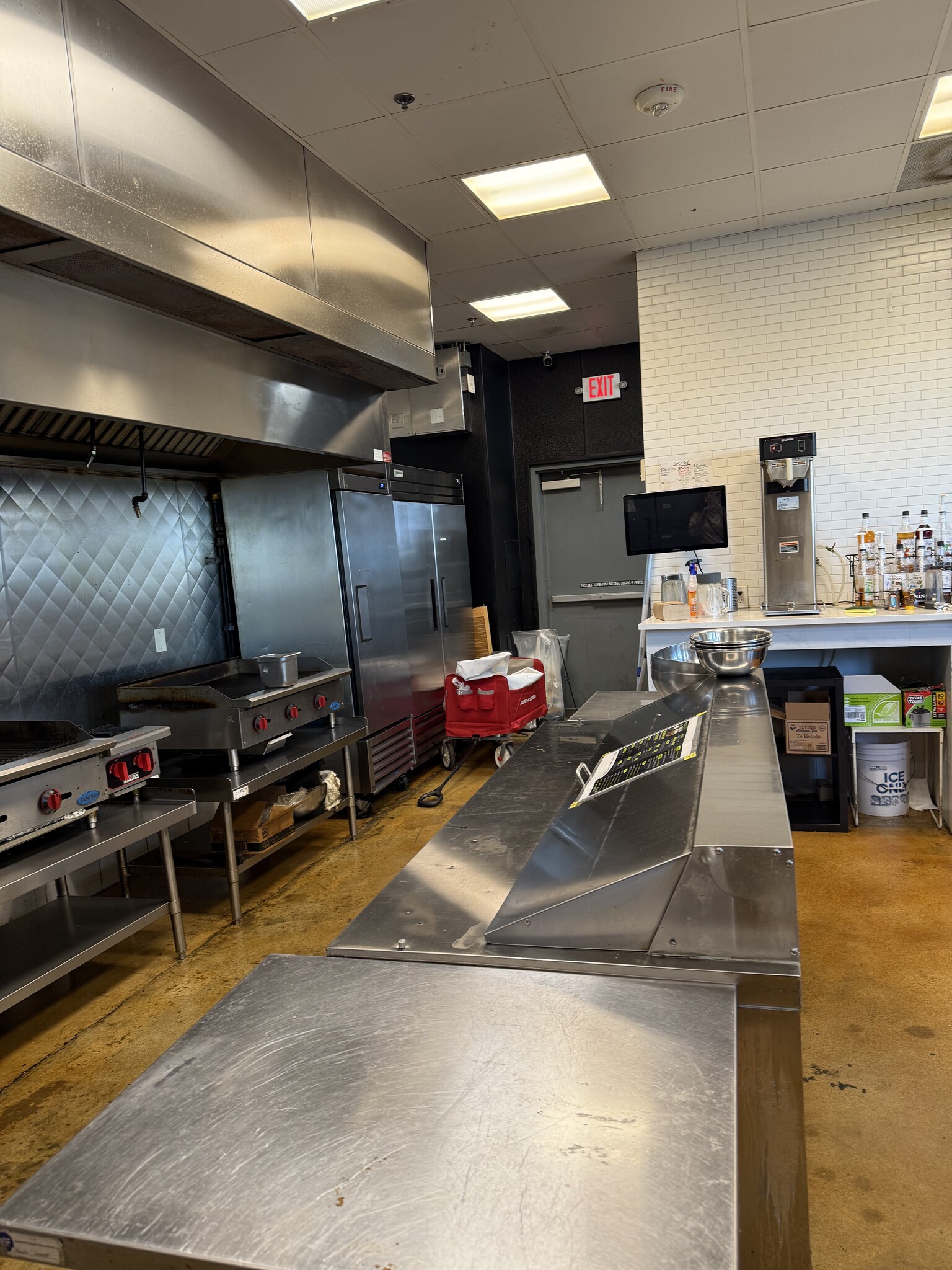 423 Blue Star, San Antonio, TX à louer Photo de l’immeuble– Image 1 sur 14