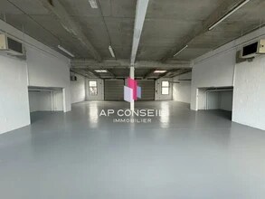 Local d’activités dans La Verrière à louer Photo intérieure– Image 2 sur 4