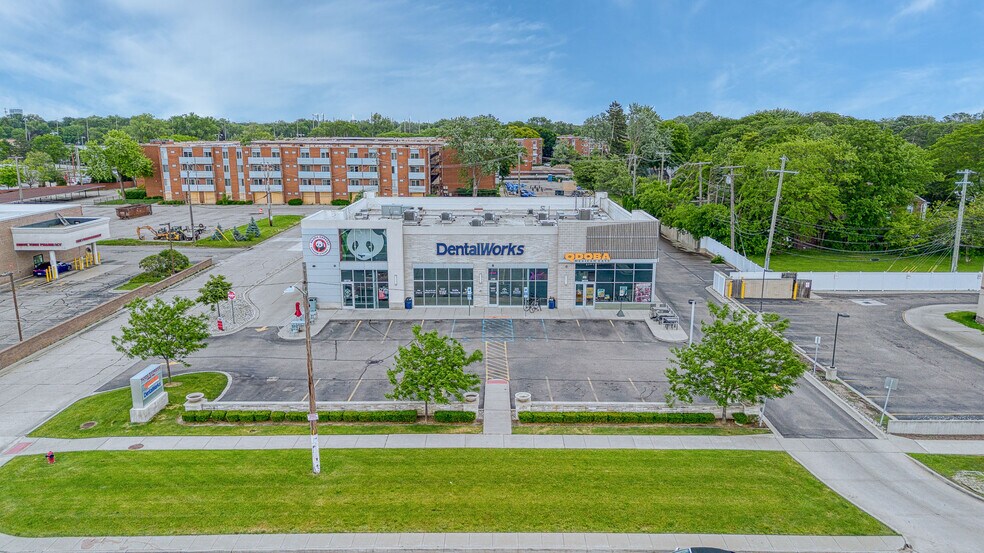 30754-30766 Woodward Ave, Royal Oak, MI à louer - Photo de l’immeuble – Image 1 sur 5