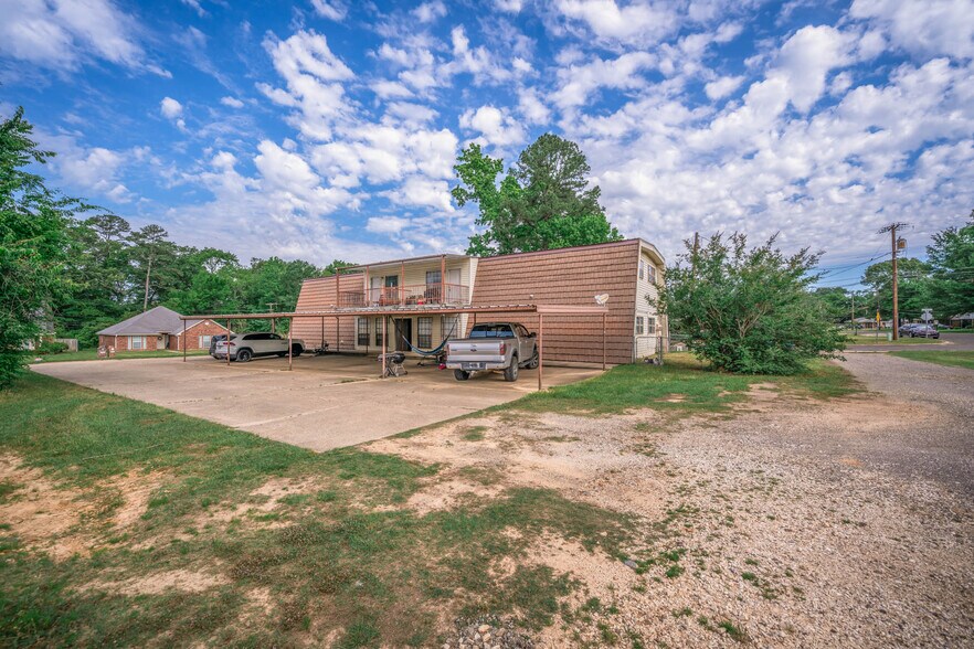 304 Church St, White Oak, TX à vendre - Photo principale – Image 1 sur 1
