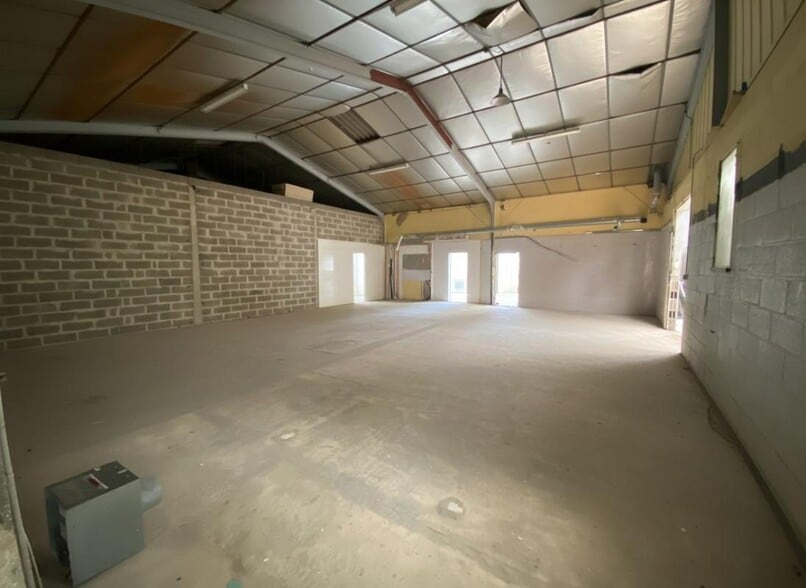 Industriel/Logistique dans Saint-Aubin-sur-Gaillon à vendre - Photo intérieure – Image 1 sur 19