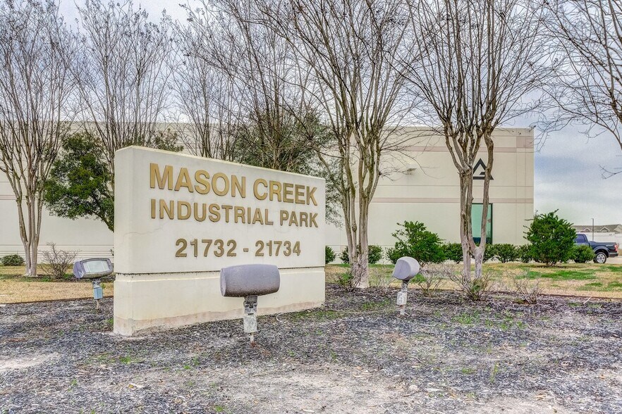 21732 Provincial Blvd, Katy, TX à vendre - Photo de l’immeuble – Image 3 sur 10