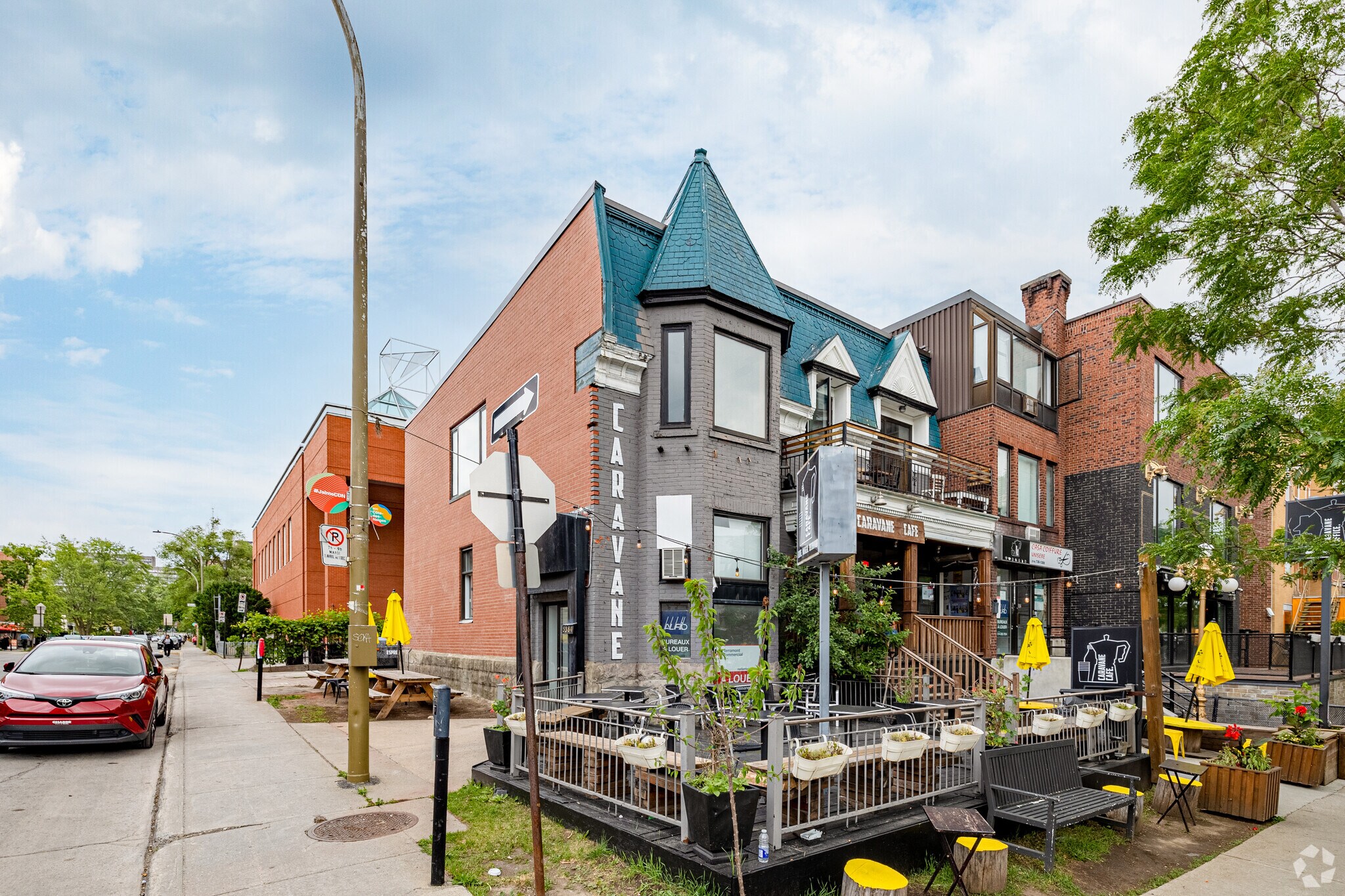 3506-3518 Av Lacombe, Montréal, QC à louer Photo de l’immeuble– Image 1 sur 4