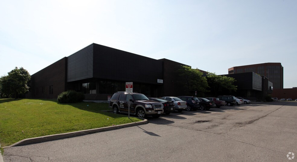 191 Attwell Dr, Toronto, ON à louer - Photo de l’immeuble – Image 2 sur 2