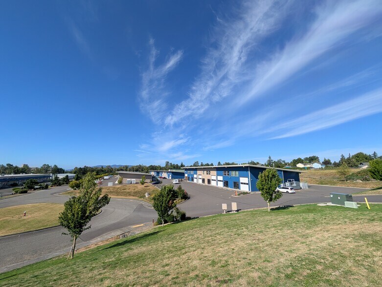 3161-3167 Mercer Ave, Bellingham, WA à louer - Photo de l’immeuble – Image 2 sur 6
