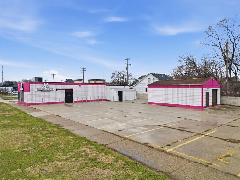 20903 Dequindre Rd, Hazel Park, MI à louer - Photo de l’immeuble – Image 3 sur 26