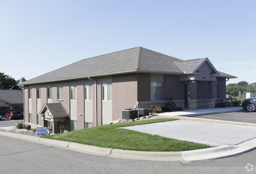1380-1388 Hosford St, Hudson, WI à louer - Photo de l’immeuble – Image 2 sur 3