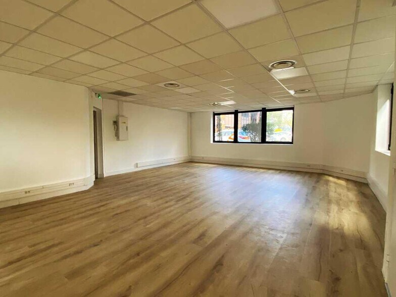35 Boulevard Du Capitaine Geze, Marseille à louer - Photo de l’immeuble – Image 1 sur 22