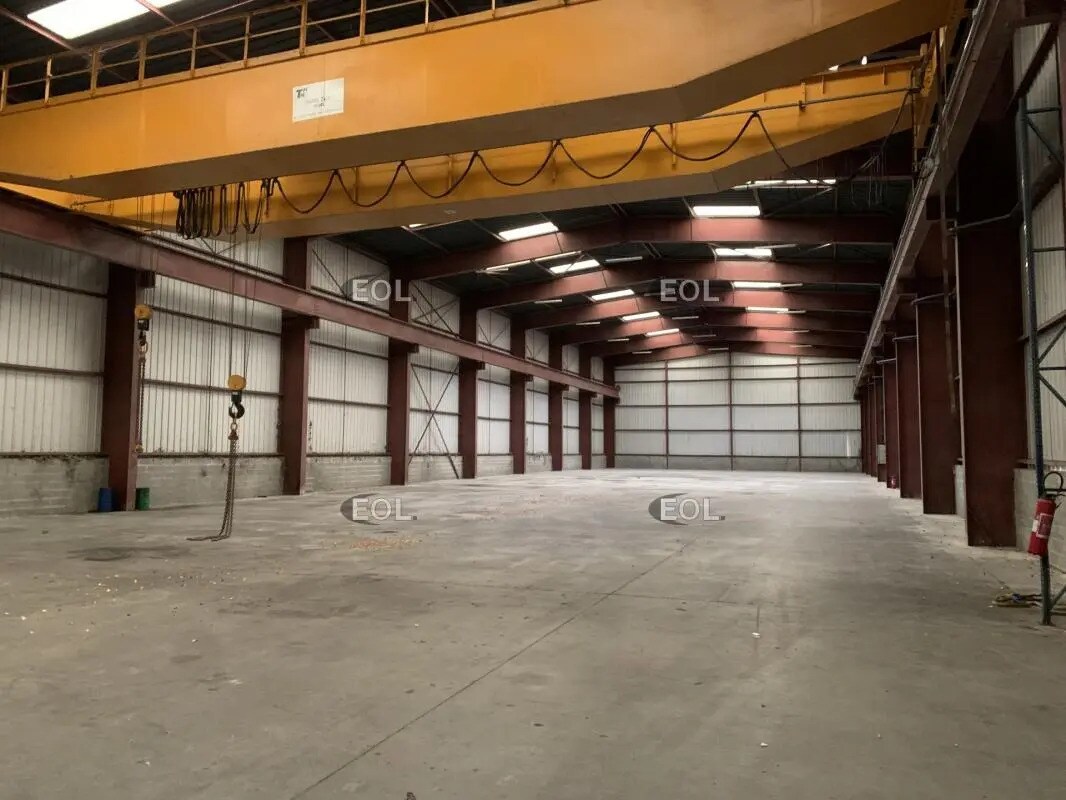 Local d’activités dans SAINT-OUEN-L'AUMONE à louer Photo de l’immeuble– Image 1 sur 7