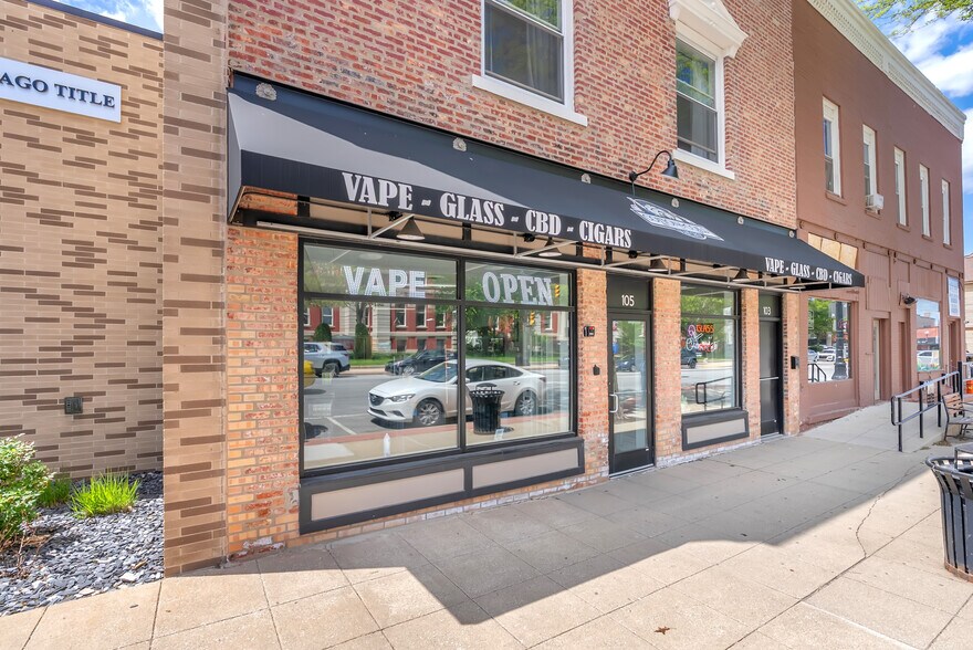 105 1/2 S Court St, Crown Point, IN à vendre - Photo de l’immeuble – Image 2 sur 34
