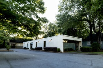 623 N Milledge Ave, Athens, GA à louer Photo intérieure– Image 1 sur 3