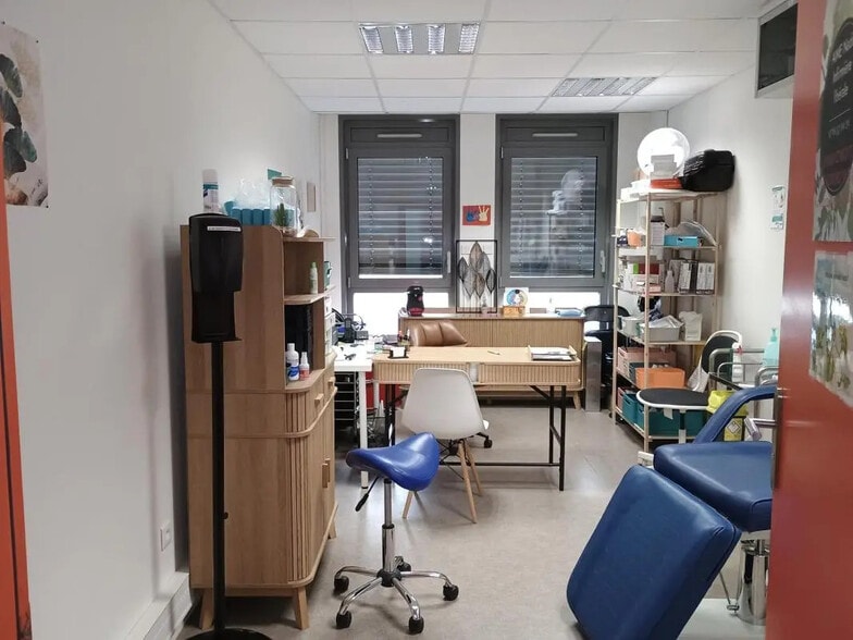 Local d’activités dans Saint-Rambert-en-Bugey à louer - Photo intérieure – Image 1 sur 2