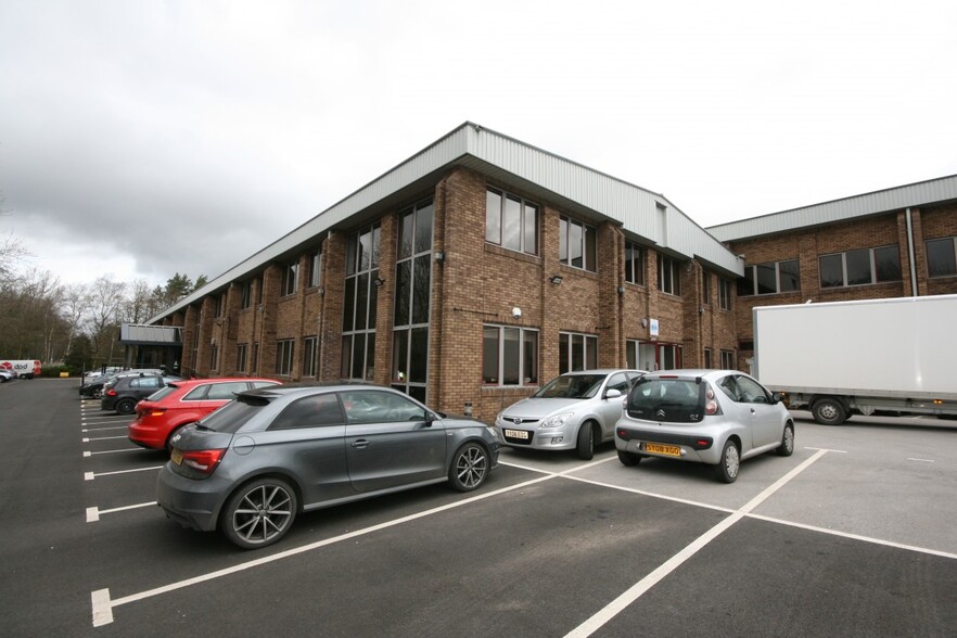 1 Cardale Park, Harrogate à louer - Photo principale – Image 1 sur 2