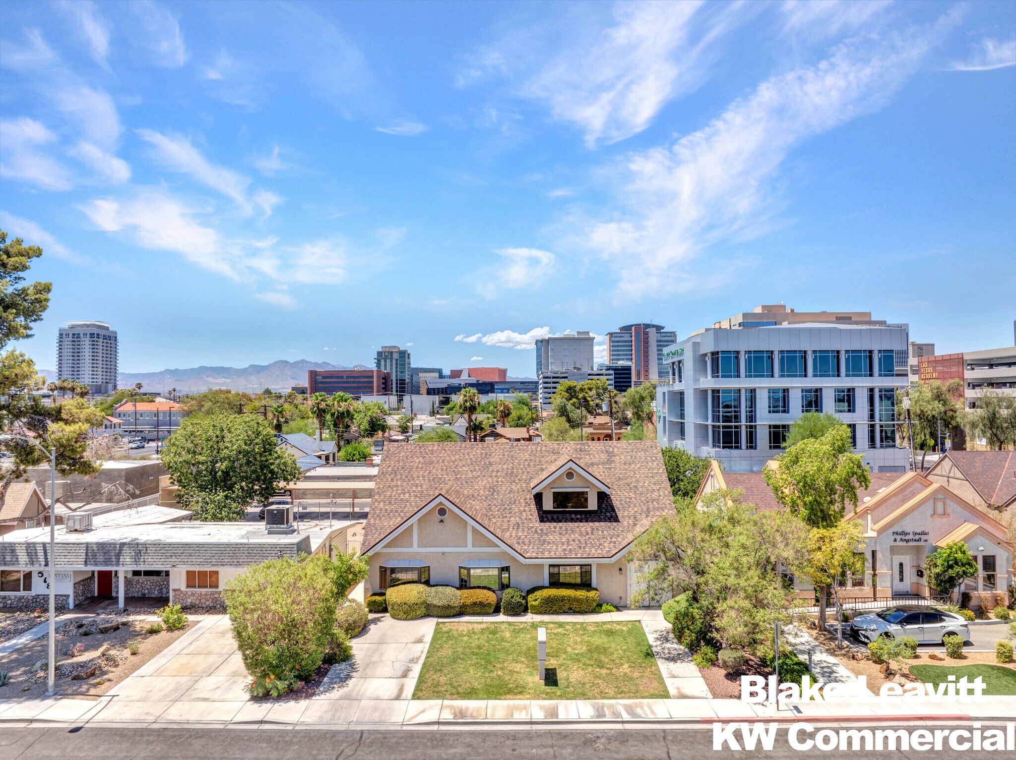 510 S 9th St, Las Vegas, NV à vendre Photo de l’immeuble– Image 1 sur 49