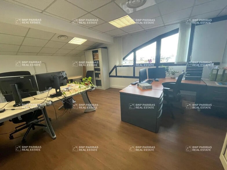 Bureau dans Montpellier à louer - Photo de l’immeuble – Image 3 sur 15