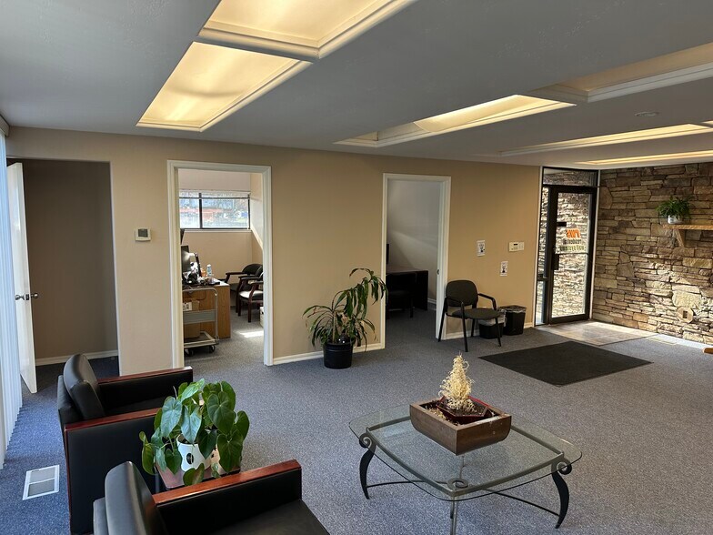 7050 McComber St, Sacramento, CA à vendre - Photo intérieure – Image 3 sur 8