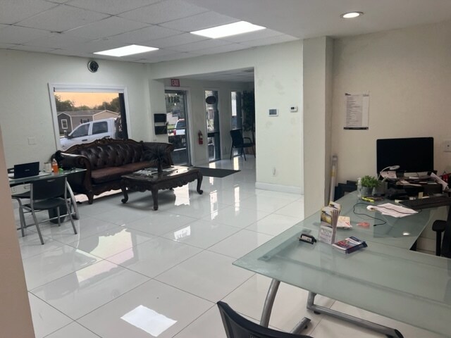 2411 S Pine Ave, Ocala, FL à vendre - Photo intérieure – Image 3 sur 11
