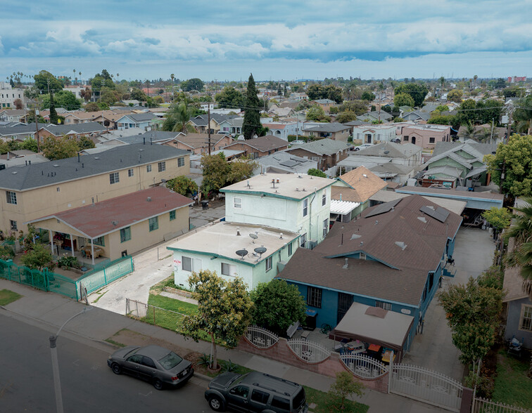 1166 E 64th St, Los Angeles, CA à vendre - Photo de l’immeuble – Image 2 sur 13
