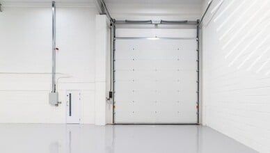 18-24 Whitby Ave, Londres à louer Photo intérieure– Image 2 sur 2