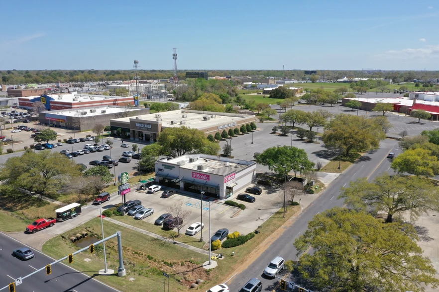 5709 Johnston St, Lafayette, LA à vendre - Photo de l’immeuble – Image 2 sur 3