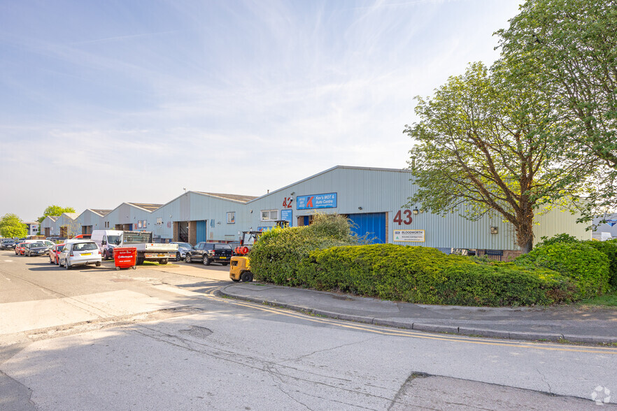 Ruddington Ln, Nottingham à louer - Photo de l’immeuble – Image 1 sur 6