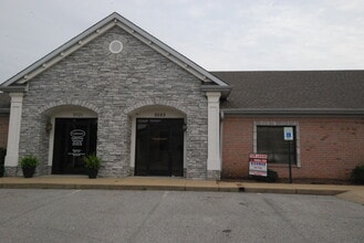 2021-2027 Greystone Sq, Jackson, TN à louer Photo intérieure– Image 1 sur 17