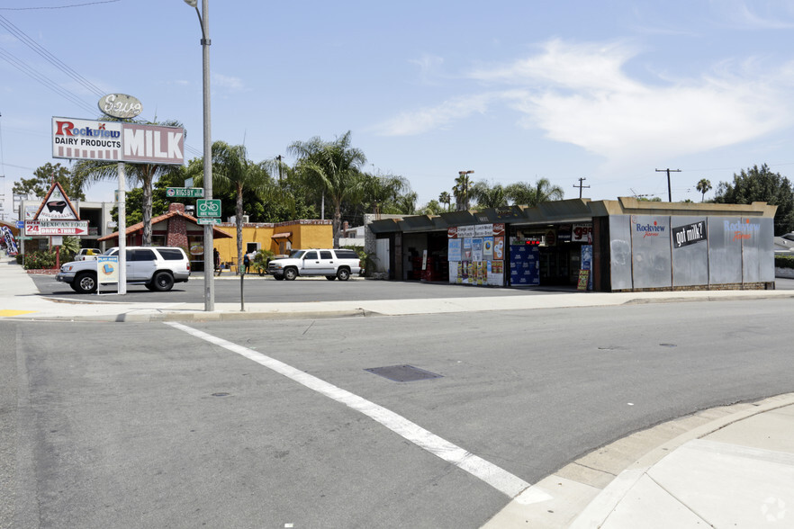 2350 W Whittier Blvd, La Habra, CA à louer - Photo de l’immeuble – Image 3 sur 6