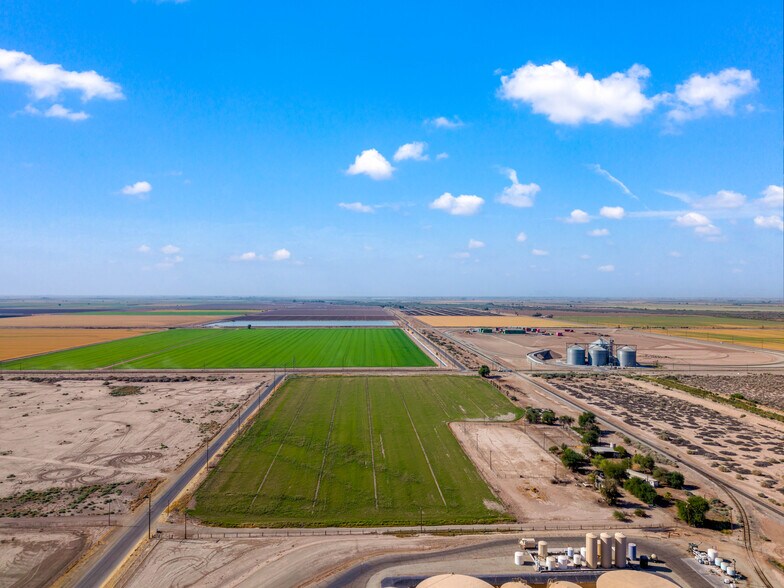 6349 Kershaw Rd, Calipatria, CA à vendre - Photo de l’immeuble – Image 1 sur 18