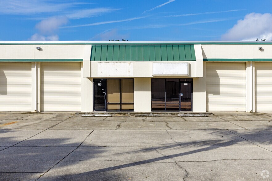 467 Forest Ave, Cocoa, FL à louer - Photo de l’immeuble – Image 2 sur 8