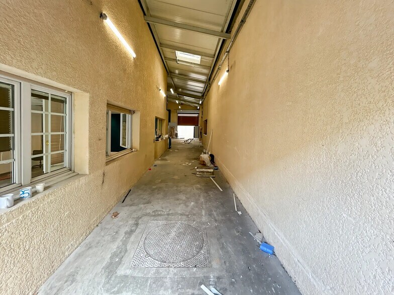 85 Rue Moslard, Colombes à louer - Photo de l’immeuble – Image 2 sur 11