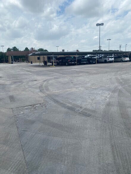 7650 Esters Blvd, Irving, TX à louer - Photo de l’immeuble – Image 2 sur 7