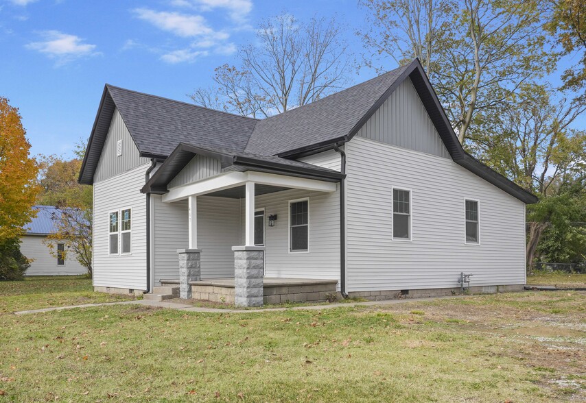 407 W 4th St, Mount Vernon, IN à vendre - Photo principale – Image 1 sur 15