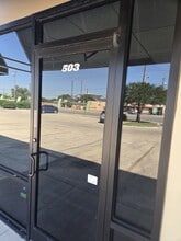 8034 Culebra Rd, San Antonio, TX à louer Photo de l’immeuble– Image 1 sur 5