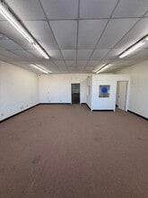 8702-8720 E 41st St, Tulsa, OK à louer Photo intérieure– Image 1 sur 3