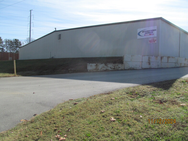 113 Industrial Park Dr, Lincolnton, NC à louer - Photo de l’immeuble – Image 2 sur 11