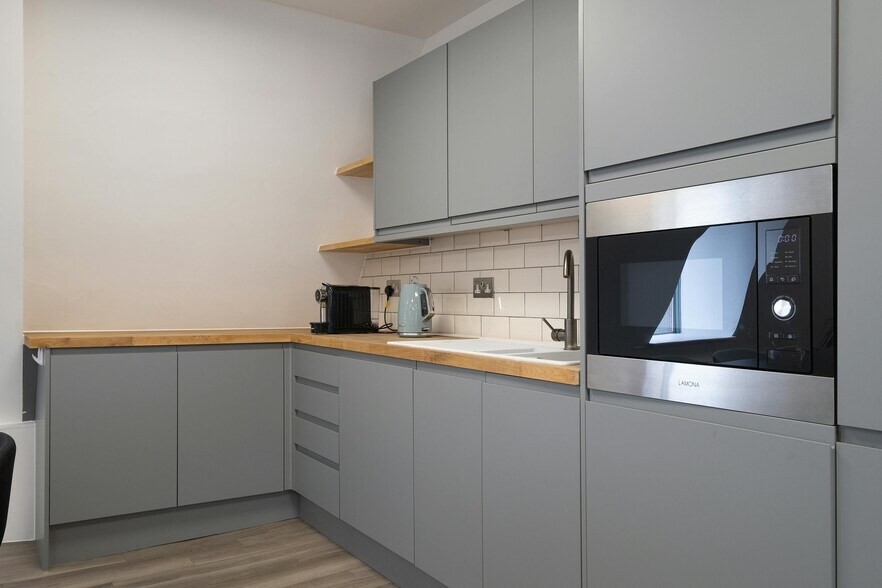 9-11 The Quadrant, Richmond à louer - Photo de l’immeuble – Image 3 sur 10