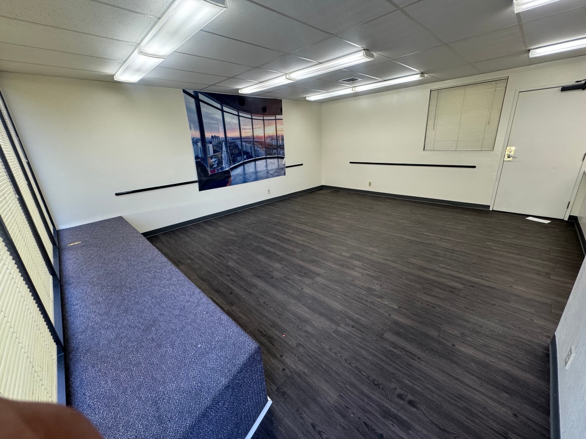 2089 Vale Rd, San Pablo, CA 94806 - Lot 14 - - Photo intérieure - Image 1 of 9