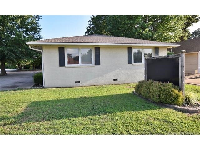223 N East Ave, Tahlequah, OK à vendre - Photo de l’immeuble – Image 2 sur 12