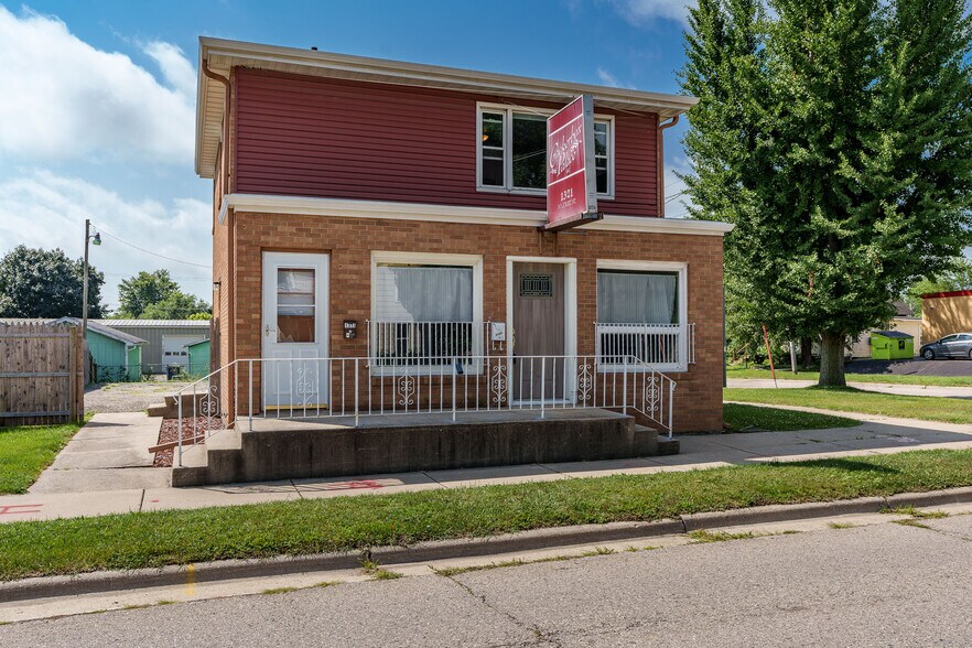 1321 W Court St, Janesville, WI à vendre - Photo principale – Image 1 sur 34